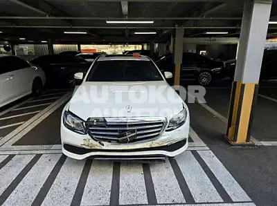 2020, Mercedes-Benz / e300, 81867 км., gas