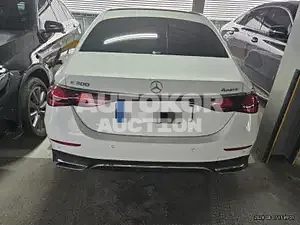 2024, Mercedes-Benz / E 300, 4315 км., hybrid