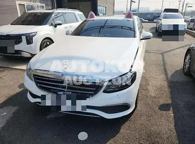 2017, Mercedes-Benz / E 220, 179586 км., diesel