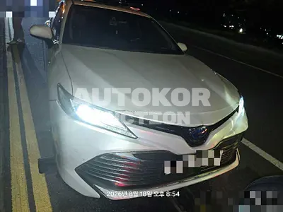 2021, Toyota / Camry, 70000 км., hybrid