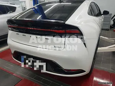 2024, Toyota / Prius, 28960 км., hybrid