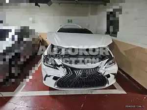 2020, Lexus / ES 300, 136017 км., hybrid, 2487 куб.см.