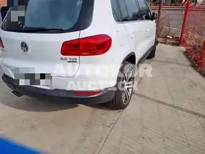 2015, Volkswagen / Tiguan, VIN: WVGZZZ5NZFW566609, 79459 км., diesel, 1968 куб.см.