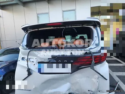 2024, Toyota / Alphard, hybrid