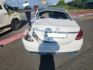 2016, Mercedes-Benz / C 200, VIN: WDDWF4CB2GF394918, gas