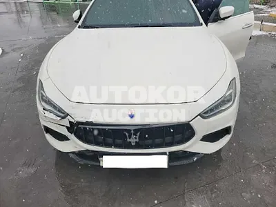 2018, Maserati / maserati, VIN: ZAM57XSG0J129692S, 136613 км., gas