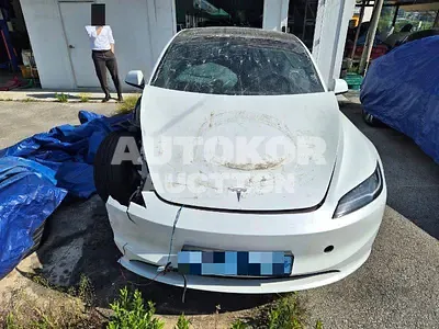 2024, Tesla / Model 3, electric