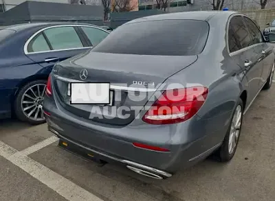 2018, Mercedes-Benz / E 300, VIN: WDDZF4KB8JA426371, 57304 км., gas