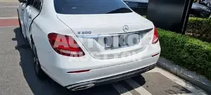 2019, Mercedes-Benz / E 300, VIN: WDDZF4JB5KA694586, unknown