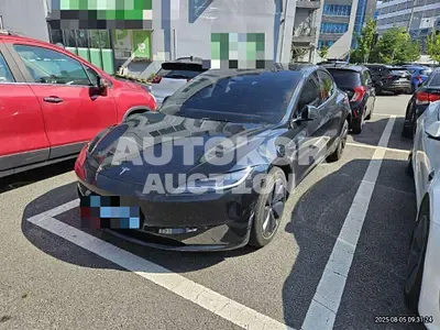 2024, Tesla / Model 3, VIN: LRW3E7EK8RC191998, 19391 км., electric