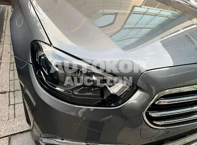 2021, Mercedes-Benz / E 300, unknown