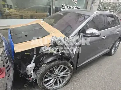 2025, Audi / q4 e-tron, 9248 км., electric
