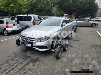 2017, Mercedes-Benz / E 200, 74926 км., gas