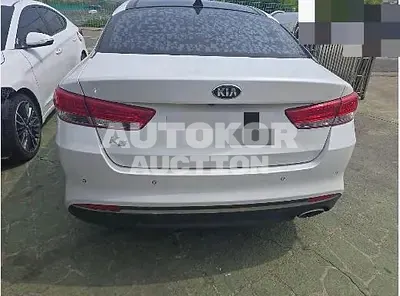 2017, BMW / B5, 132338 км., gas, 1999 куб.см.