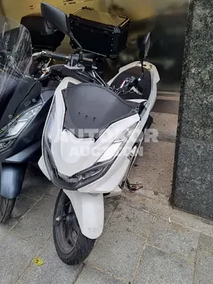 2021, BMW / 125, gas