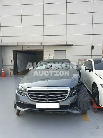 2017, Mercedes-Benz / E 300, VIN: WDDZF4JB3HA141735, 95744 км., gas