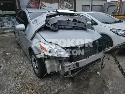 2015, Toyota / Prius, VIN: JTDKN3DU5F1999694, 70059 км., hybrid
