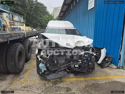 2021, Daimler / Limousine, VIN: KNANE81BBMS101387, 150302 км., diesel