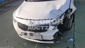 2015, BMW / Z1, 87823 км., gas, 1591 куб.см.