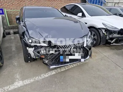 2023, Lexus / ES 300, 15000 км., hybrid