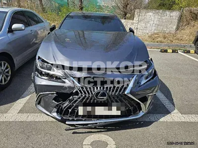 2023, Lexus / ES 300, 60121 км., hybrid