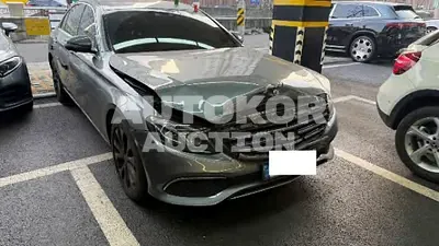 2020, Mercedes-Benz / e300, 51778 км., gas