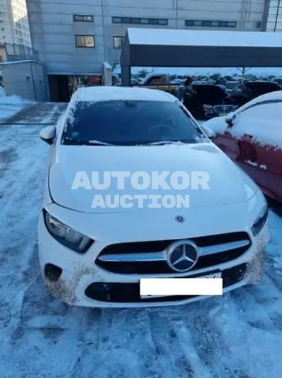 2020, Mercedes-Benz / a220, 120979 км., gas