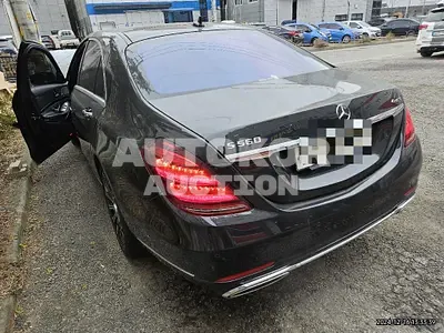2019, Mercedes-Benz / S 560, 69114 км., gas