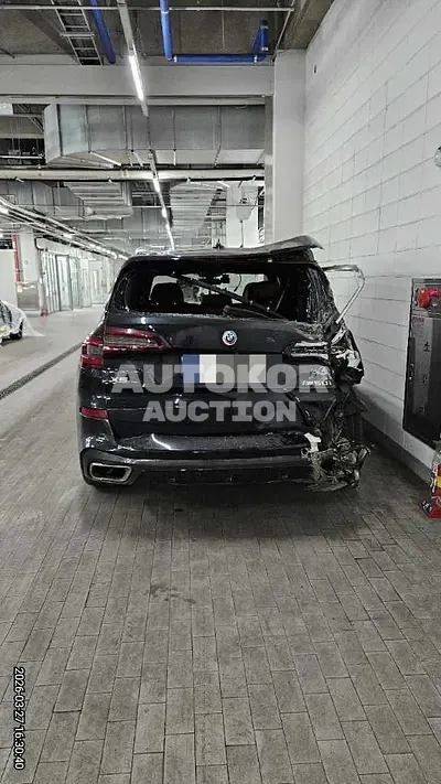 2023, BMW / X5, 85000 км., gas
