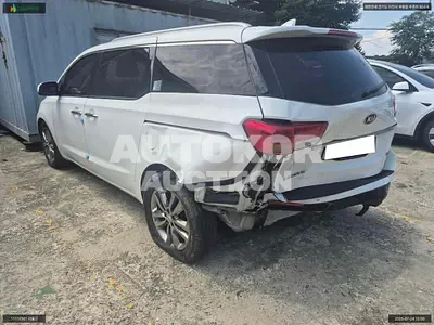 2015, Daimler / Limousine, VIN: KNAME811BGS127358, 112227 км., gas