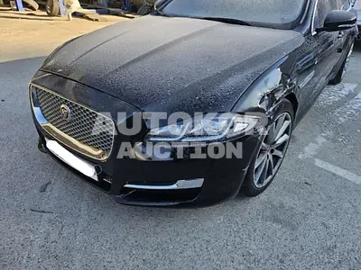 2017, Jaguar / XJ, VIN: SAJAA1298HNW07380, diesel