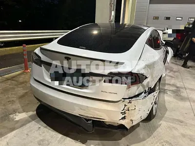 2019, Tesla / Model S, electric