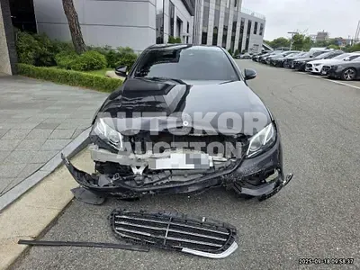 2017, Mercedes-Benz / E 220, 329981 км., diesel