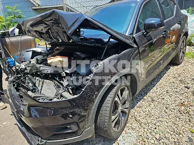 2018, Volvo / XC40, 90000 км., gas