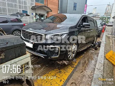 2019, Daimler / Limousine, VIN: KNAME81ABKS563322, 109693 км., diesel, 2199 куб.см.