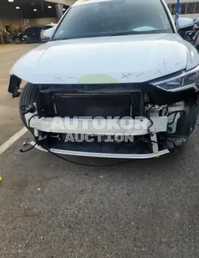 2020, Audi / y3, 128990 км., diesel