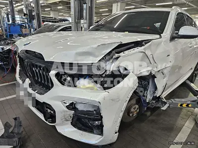 2023, BMW / X6, 50297 км., gas