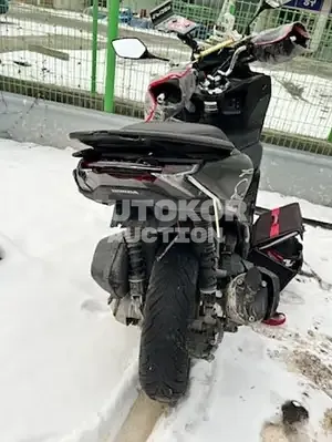 2021, BMW / 125, gas