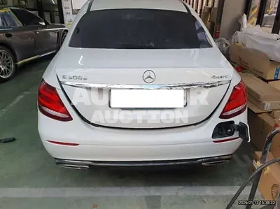 2020, Mercedes-Benz / e300, 83000 км., hybrid
