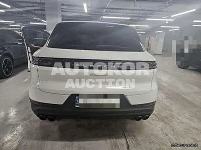 2024, Porsche / Cayenne, 2957 км., gas