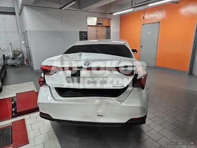 2019, Toyota / Avalon, hybrid