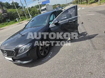 2017, Mercedes-Benz / e300, VIN: WDDZF4CB1JA300822, 122771 км., gas, 1991 куб.см.