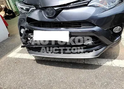 2018, Toyota / RAV4, VIN: JTMYFREV3JD111985, 30112 км., gas