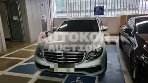 2017, Mercedes-Benz / E 300, 51618 км., gas