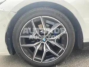 2023, BMW / 523, unknown