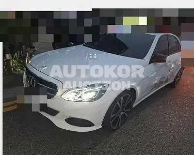 2015, Mercedes-Benz / E 220, 153801 км., diesel, 2143 куб.см.