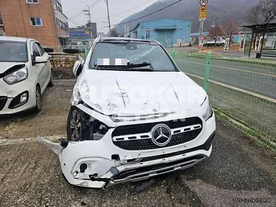 2021, Mercedes-Benz / gla220, 40892 км., gas