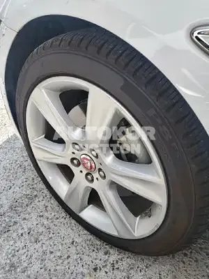 2018, Jaguar / XE, unknown