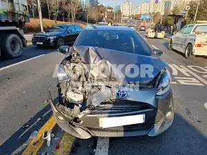 2018, Toyota / Prius C, VIN: JTDKDTB33J1610329, hybrid
