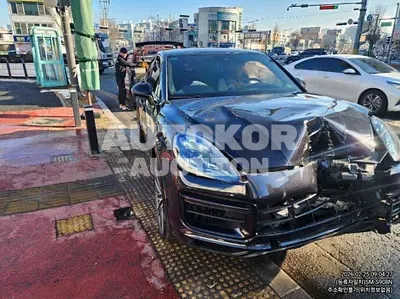 2021, Porsche / cayenne turbo coupe, VIN: WP1BF29Y0MDA83163, 23396 км., gas